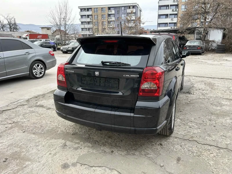 Dodge Caliber Германия, снимка 4 - Автомобили и джипове - 49532434