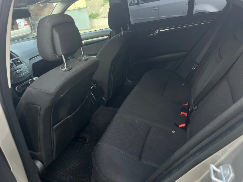 Mercedes-Benz C 220 CDI, снимка 13 - Автомобили и джипове - 51110525