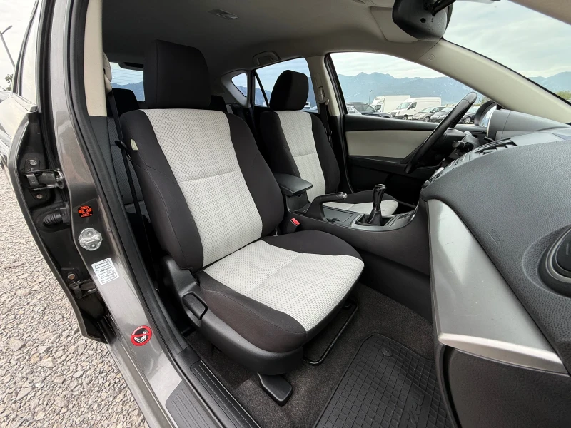 Mazda 3 2.2D 150кс * Климатроник* , снимка 13 - Автомобили и джипове - 51716971