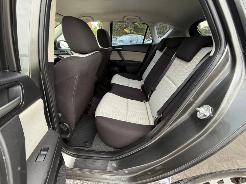 Mazda 3 2.2D 150кс * Климатроник* , снимка 14 - Автомобили и джипове - 51716971