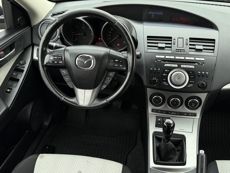 Mazda 3 2.2D 150кс * Климатроник* , снимка 10 - Автомобили и джипове - 51716971