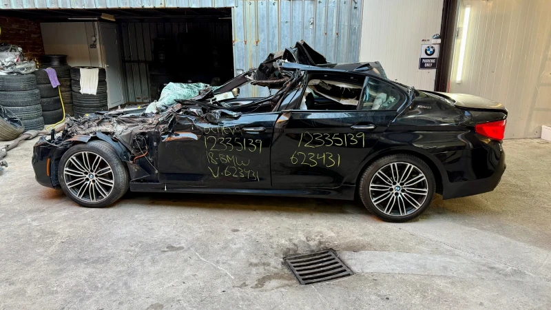 BMW 530E На Части, снимка 4 - Автомобили и джипове - 51849946