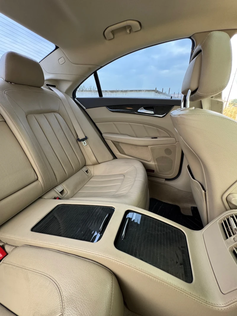 Mercedes-Benz CLS 350, снимка 10 - Автомобили и джипове - 52449323