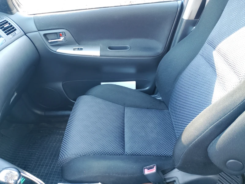 Toyota Corolla verso, снимка 2 - Автомобили и джипове - 52267295