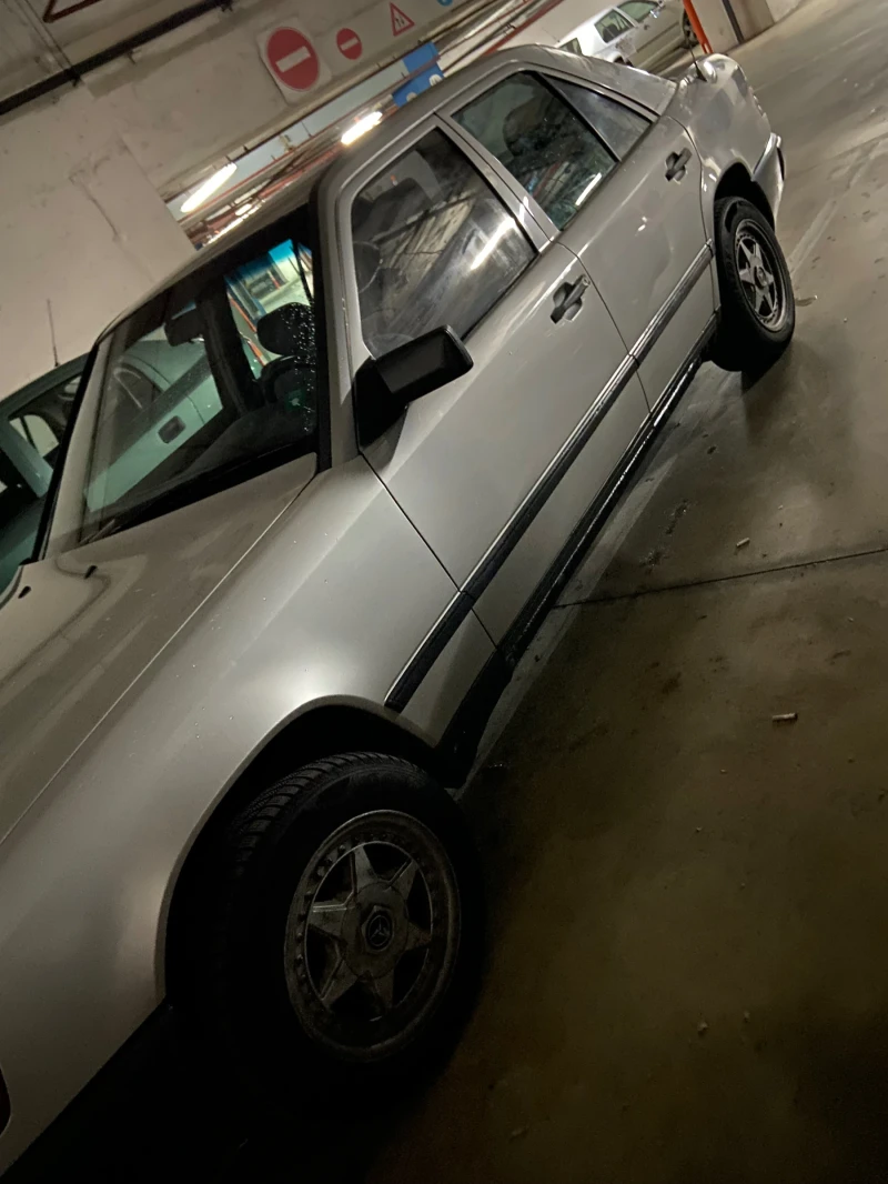 Mercedes-Benz 124 2.5D , снимка 11 - Автомобили и джипове - 52345641