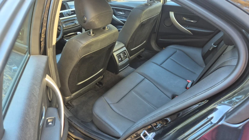 BMW 320 xDrive, снимка 4 - Автомобили и джипове - 52394956