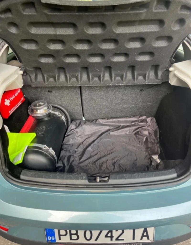 Seat Ibiza 1.4 Безнзин/Газ, снимка 6 - Автомобили и джипове - 52505872