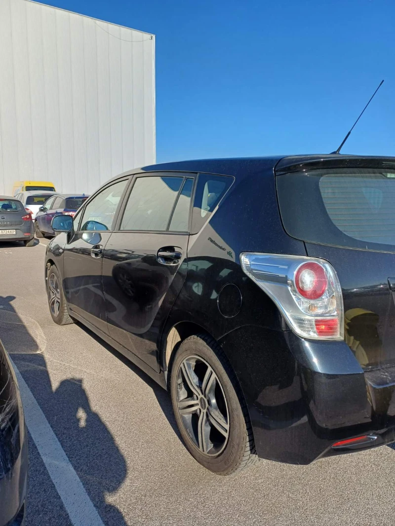 Toyota Verso, снимка 10 - Автомобили и джипове - 53152871