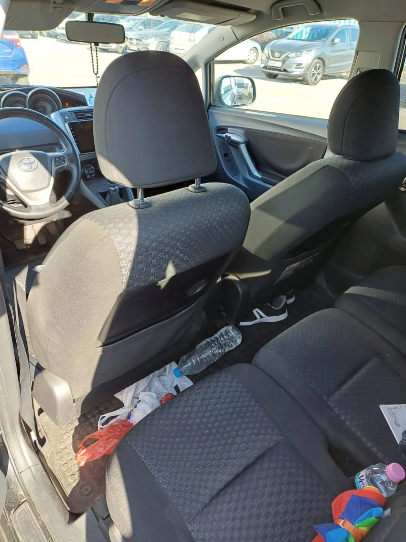 Toyota Verso, снимка 15 - Автомобили и джипове - 53152871