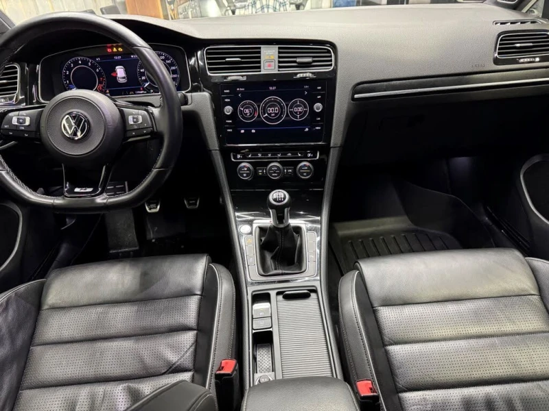 VW Golf R 4-Door AWD* АвтоКредит* (Цена до БГ) , снимка 7 - Автомобили и джипове - 53406786