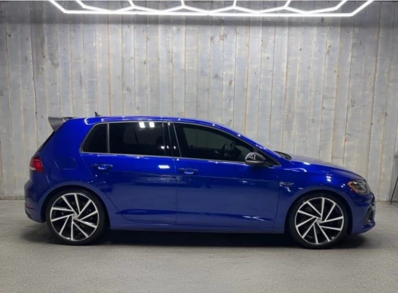 VW Golf R 4-Door AWD* АвтоКредит* (Цена до БГ) , снимка 2 - Автомобили и джипове - 53406786