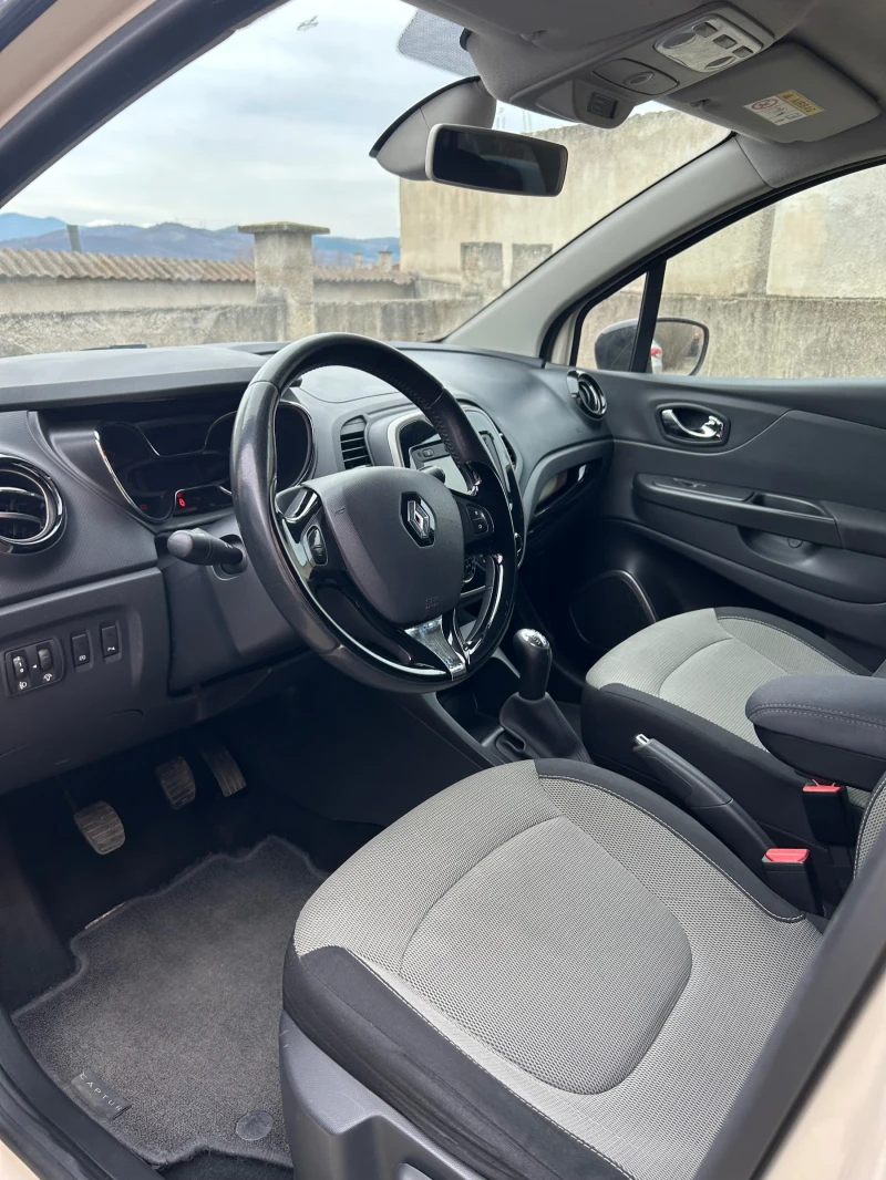 Renault Captur Лека кола, снимка 12 - Автомобили и джипове - 53512616