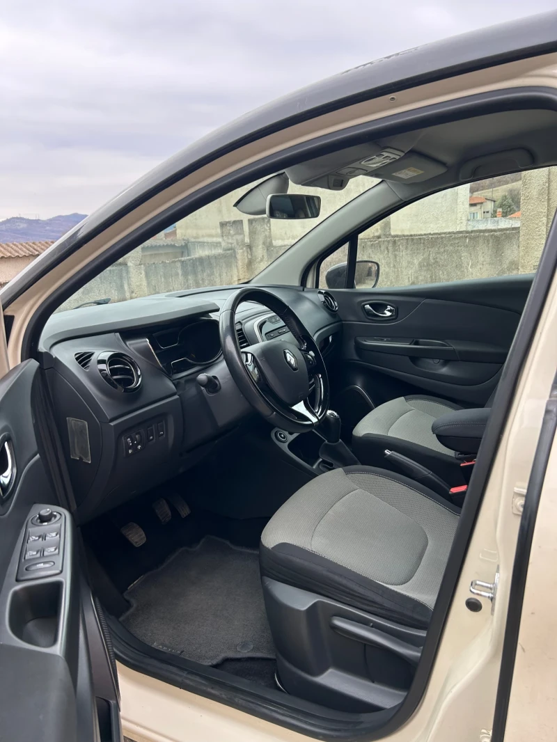 Renault Captur Лека кола, снимка 11 - Автомобили и джипове - 53512616