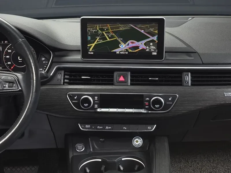 Audi A4 2.0 TDI Quattro, снимка 14 - Автомобили и джипове - 54144215