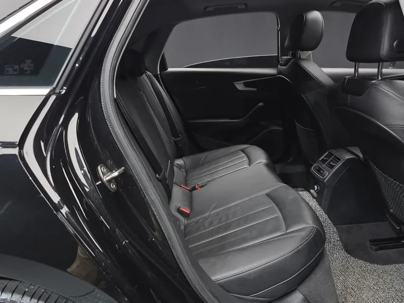 Audi A4 2.0 TDI Quattro, снимка 12 - Автомобили и джипове - 54144215