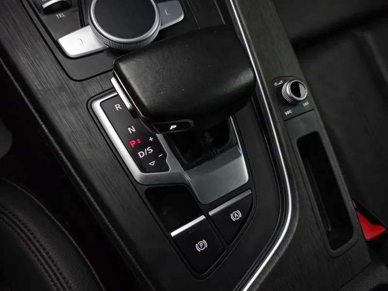 Audi A4 2.0 TDI Quattro, снимка 9 - Автомобили и джипове - 54144215