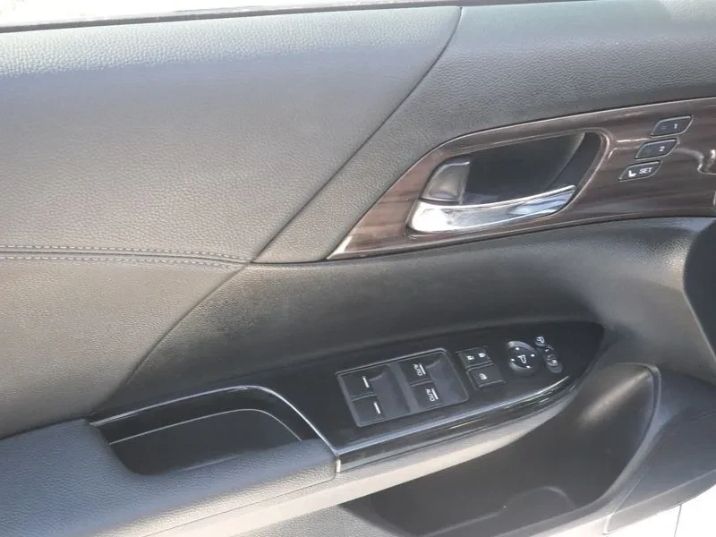Honda Accord 2.0 Hybrid - САМО 30% АВАНС!, снимка 16 - Автомобили и джипове - 55936579