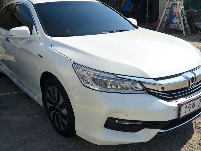 Honda Accord 2.0 Hybrid - САМО 30% АВАНС!, снимка 6 - Автомобили и джипове - 55936579