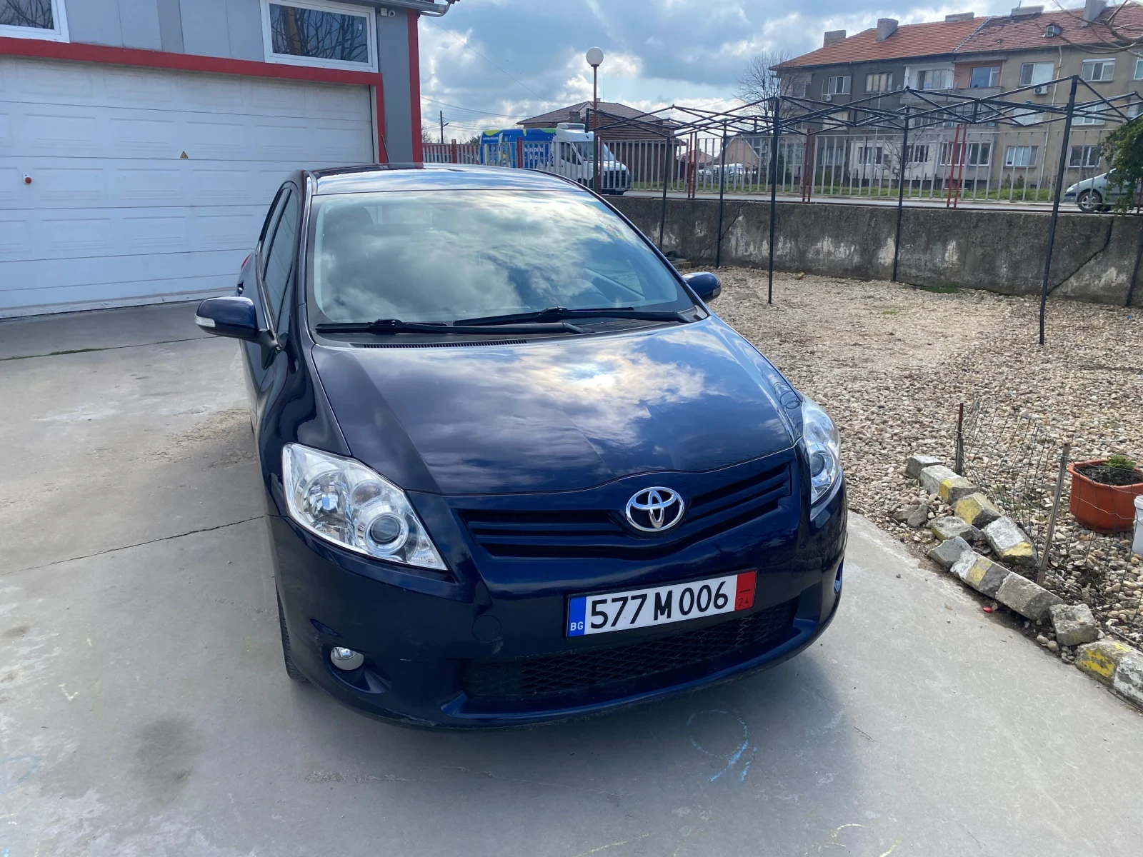 Toyota Auris 1.3 FACE LIFT - изображение 3