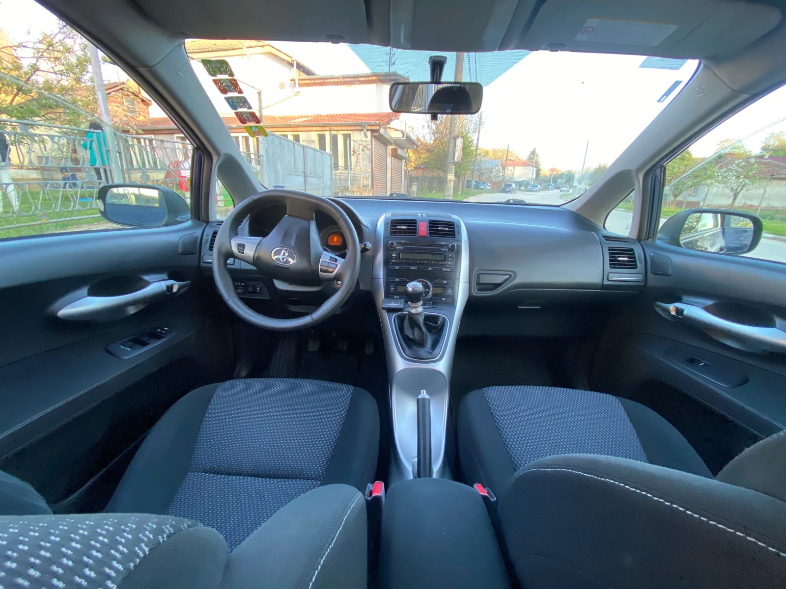 Toyota Auris 1.3 FACE LIFT - изображение 8