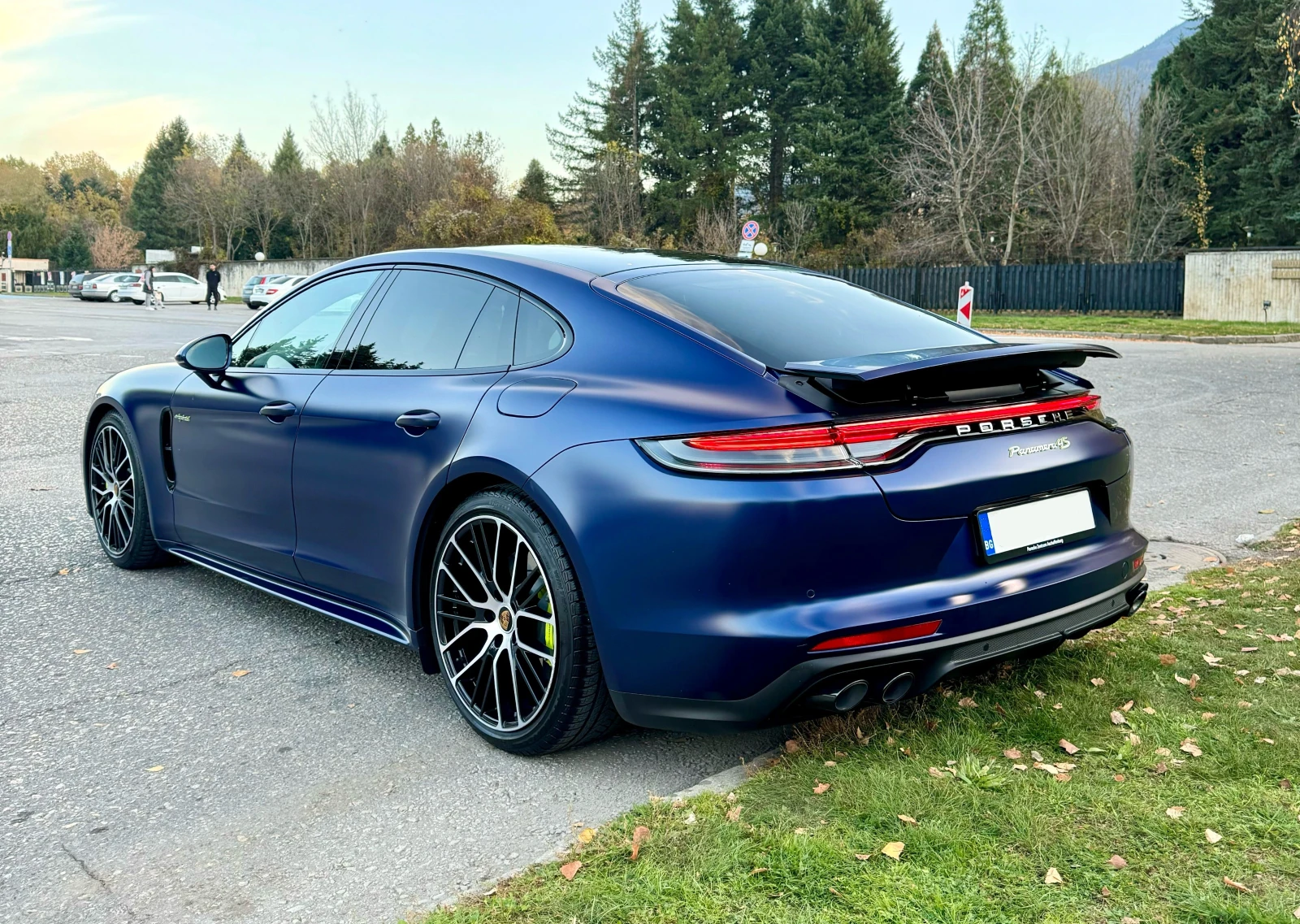 Porsche Panamera 4S (560 Hp) E-Hybrid PDK SPORT DESIGN - изображение 4