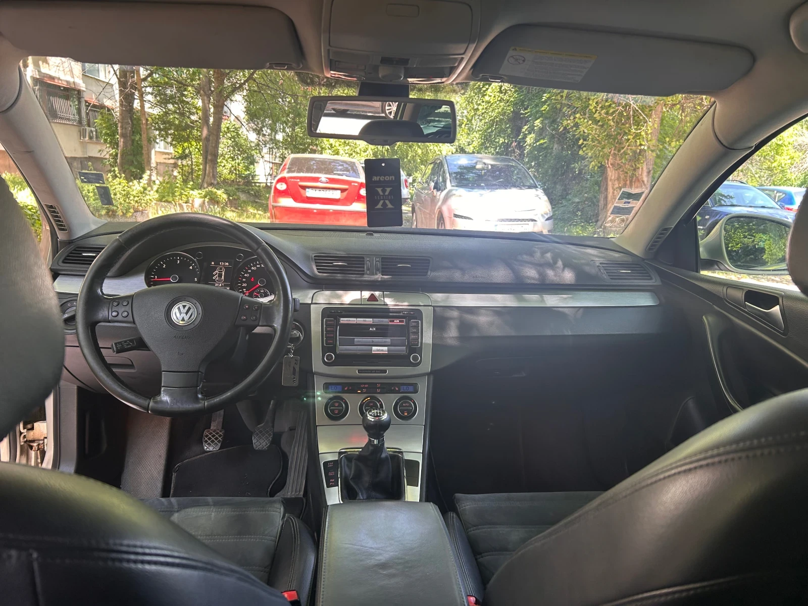 VW Passat  2.0TDI CR (CBBB) Highline/MS Design - изображение 10