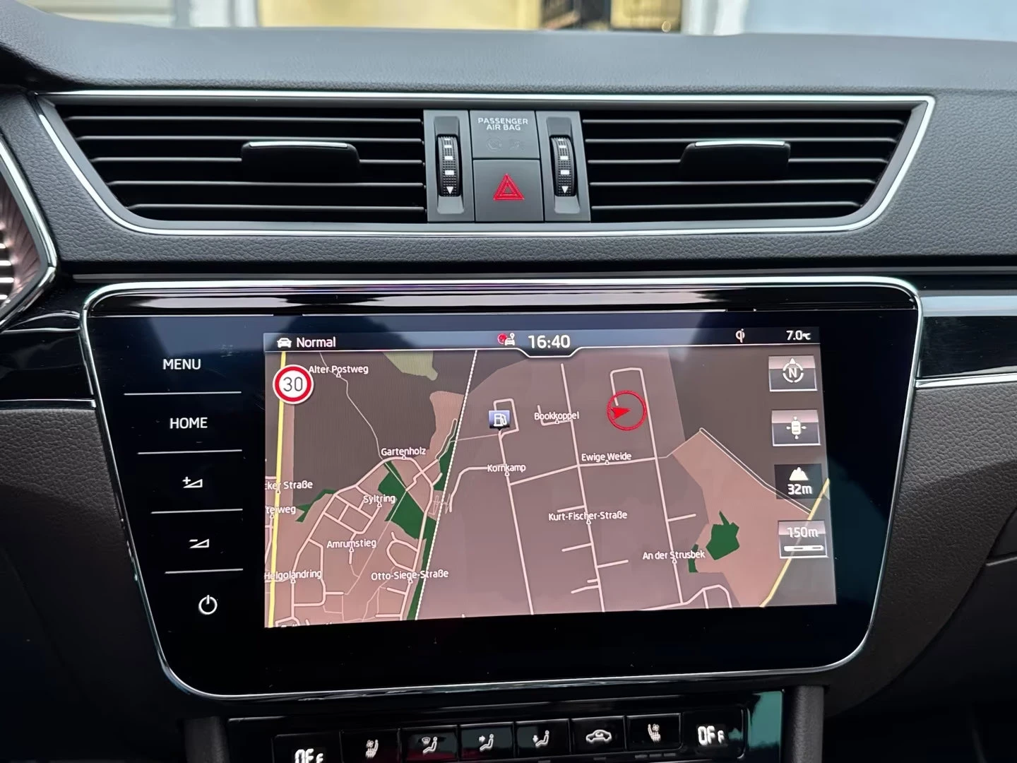 Skoda Superb 2.0TDI/190HP/L&K/PANO/AHK/NAVI/XEN/AMBI/MEMO/479f - изображение 9