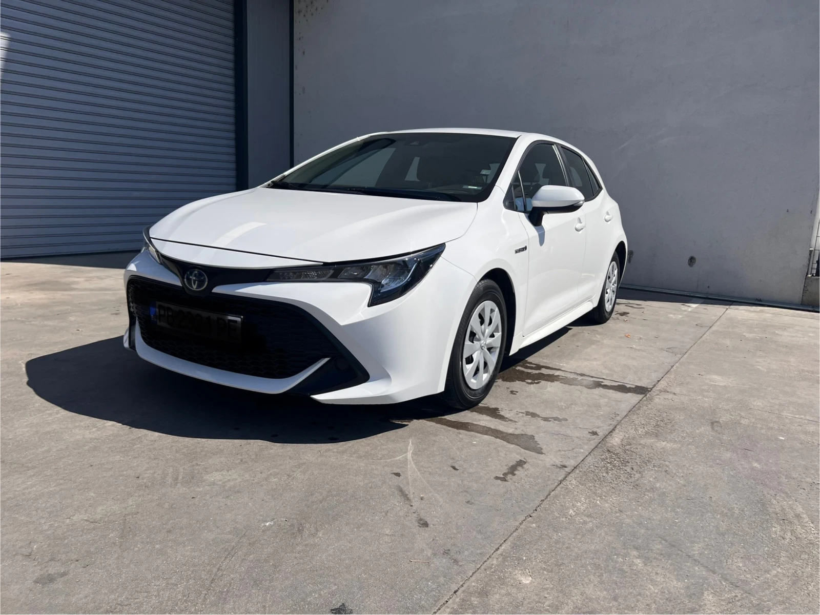 Toyota Corolla 1.8 Hybrid - изображение 2