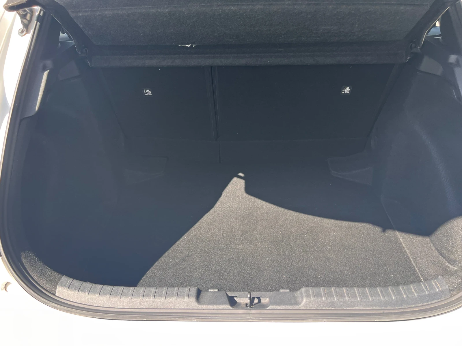 Toyota Corolla 1.8 Hybrid - изображение 10
