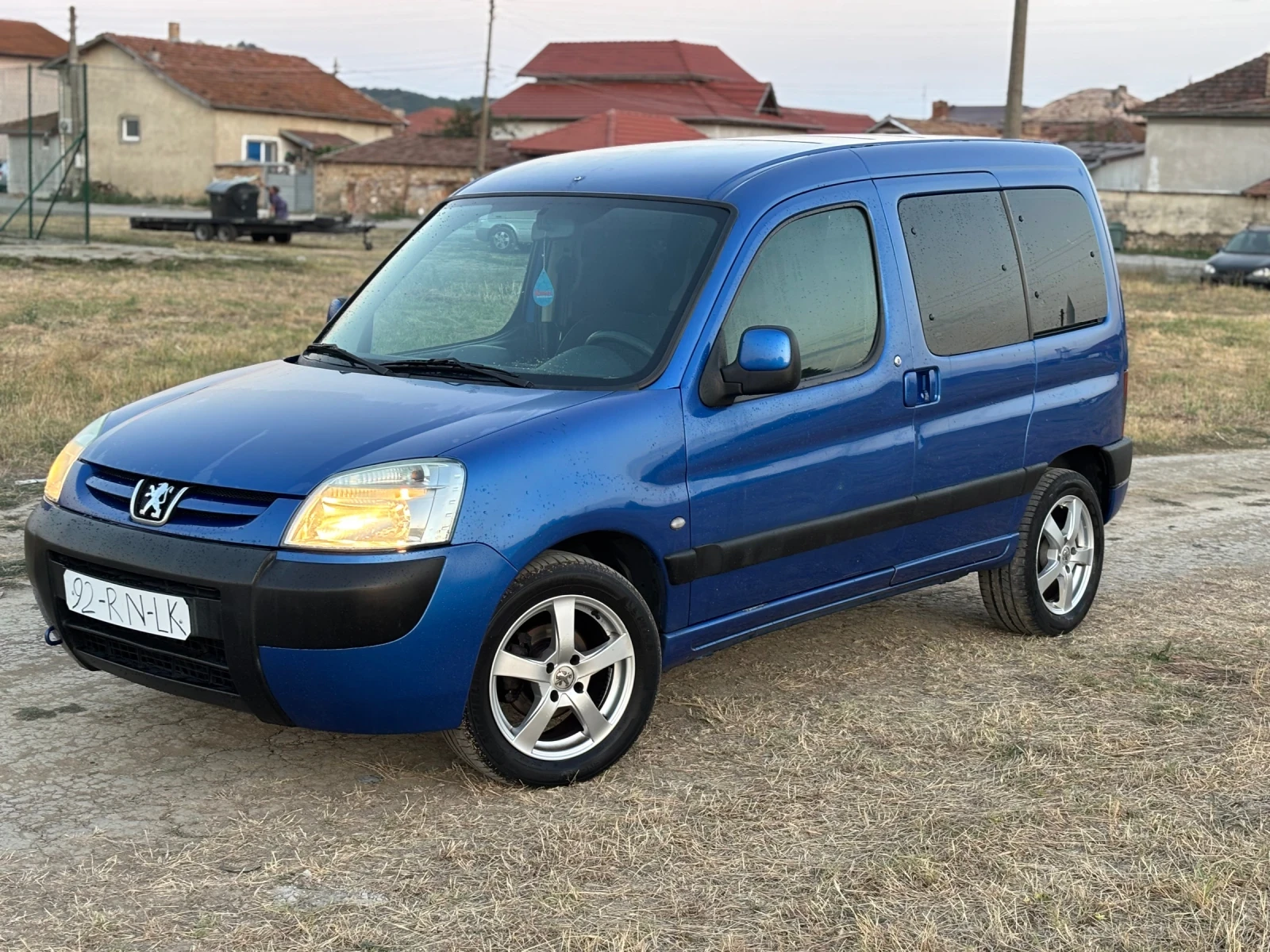 Peugeot Partner 1.6i стария мотор - изображение 2