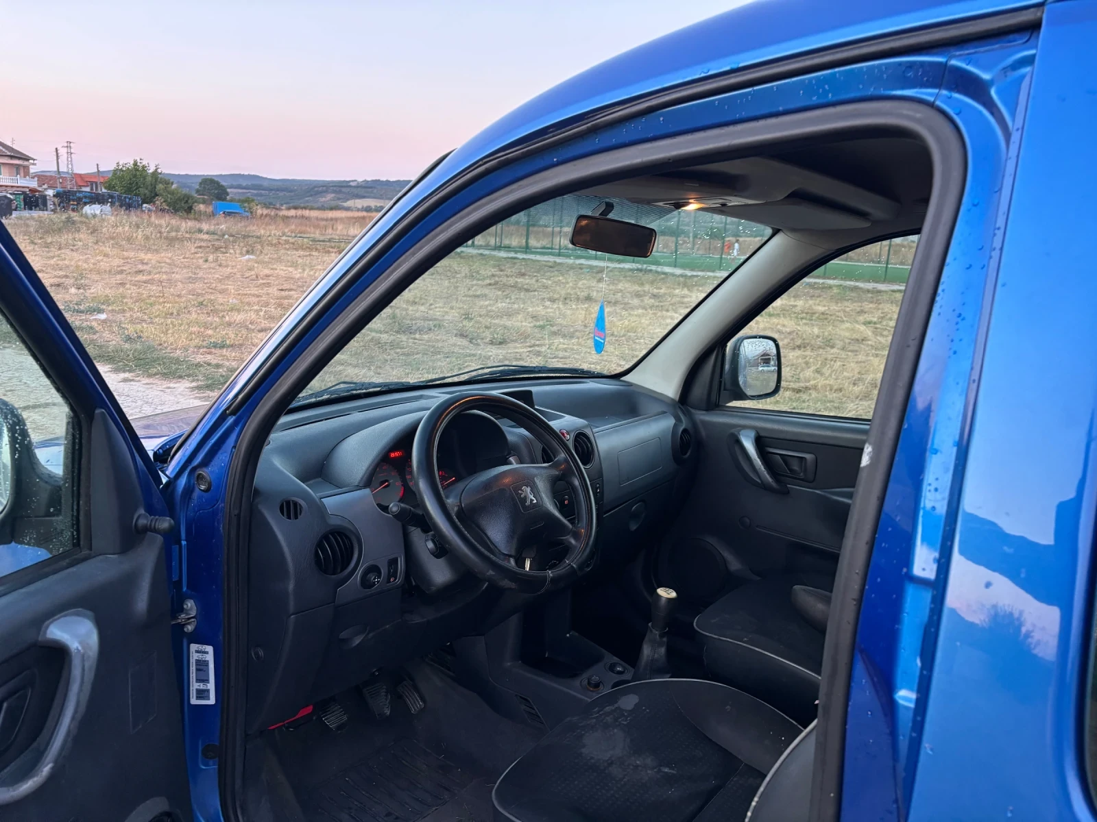 Peugeot Partner 1.6i стария мотор - изображение 10