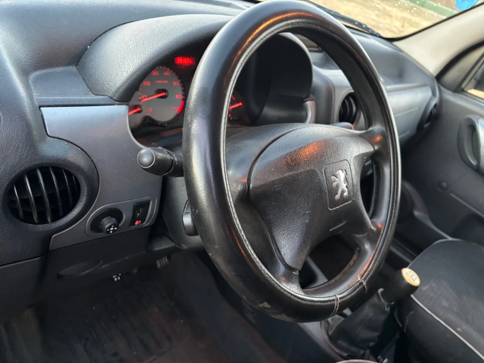 Peugeot Partner 1.6i стария мотор - изображение 8