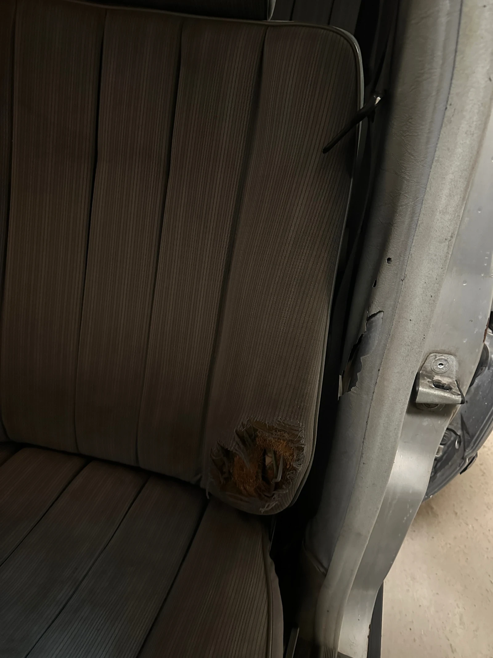 Mercedes-Benz 124 2.5D  - изображение 10