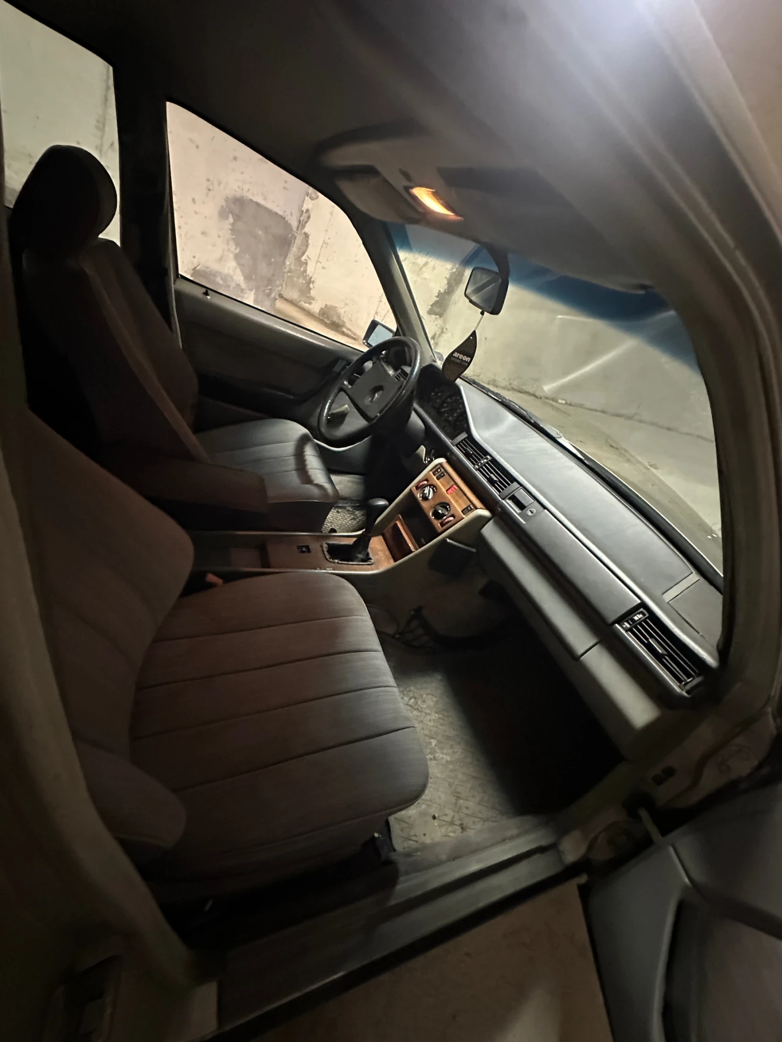 Mercedes-Benz 124 2.5D  - изображение 7