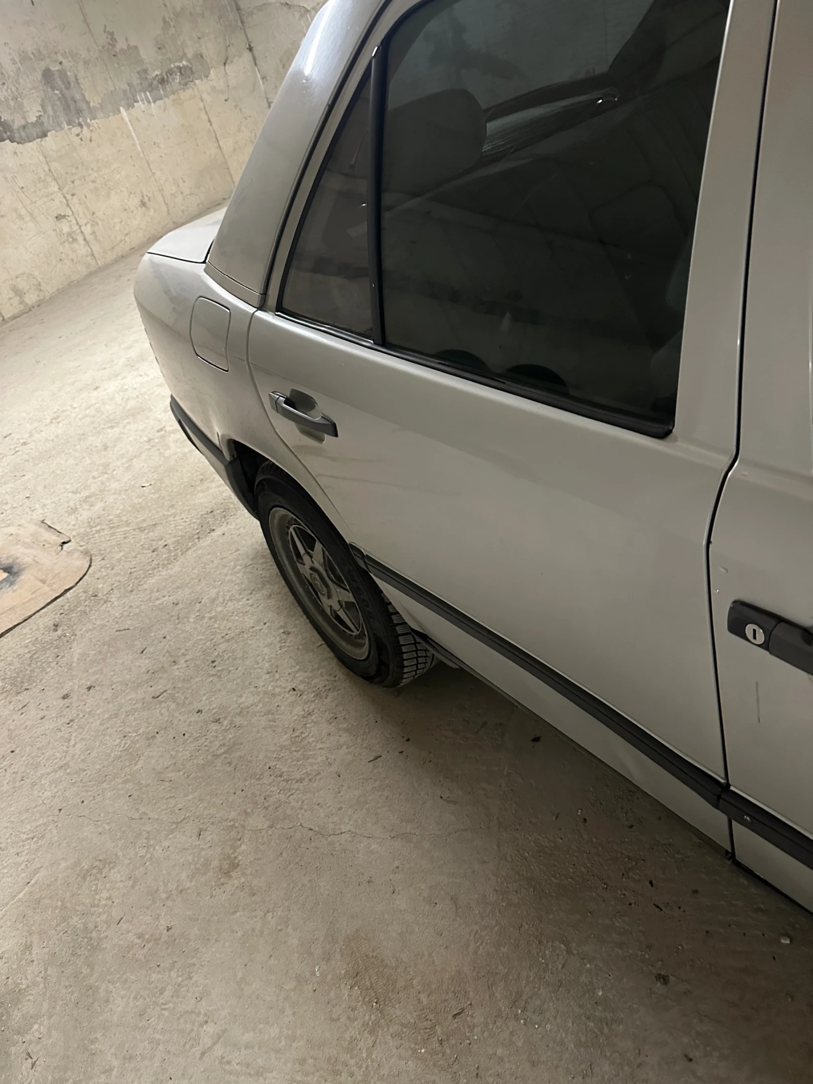 Mercedes-Benz 124 2.5D  - изображение 5