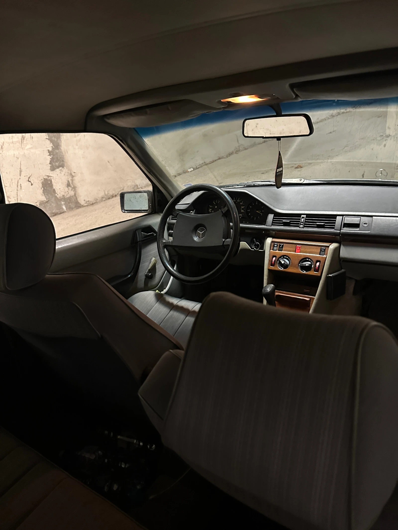 Mercedes-Benz 124 2.5D  - изображение 8