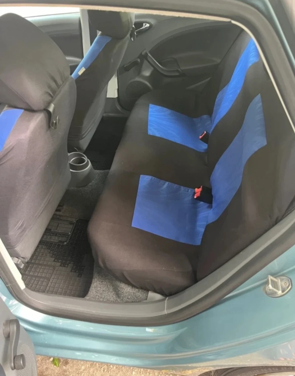 Seat Ibiza 1.4 Безнзин/Газ - изображение 5