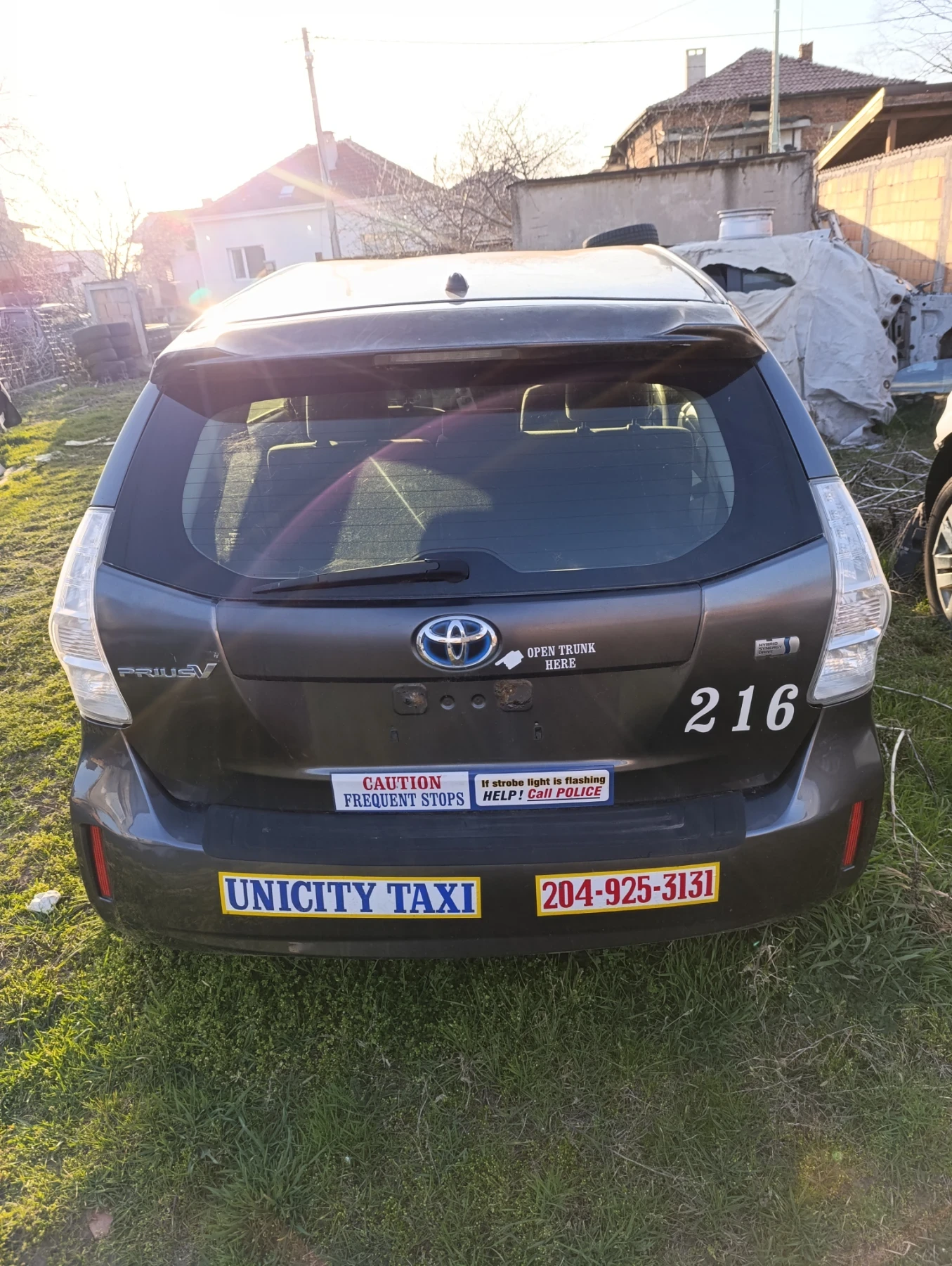 Toyota Prius Hybrid Plus, снимка 5 - Автомобили и джипове - 53297994