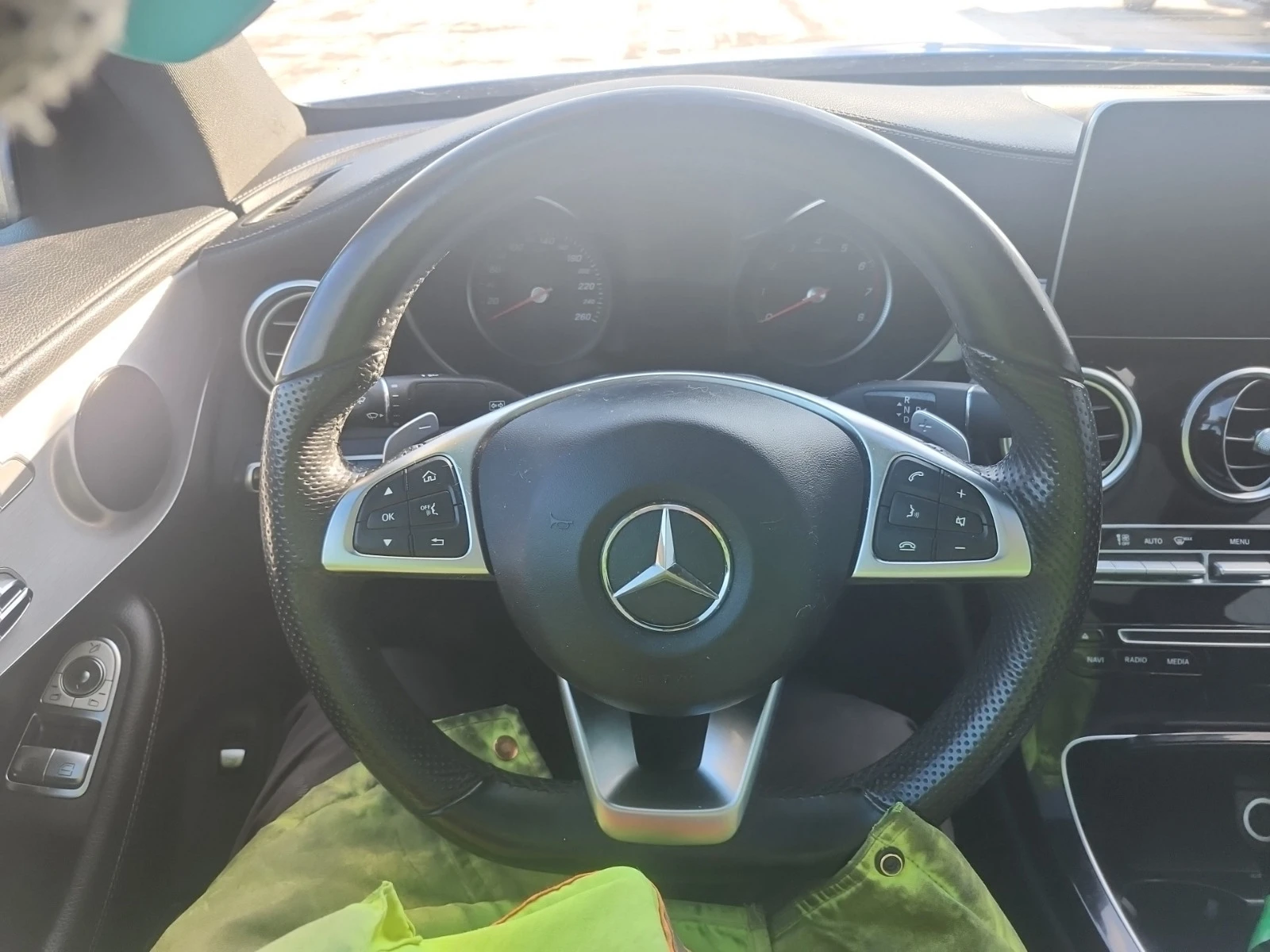 Mercedes-Benz C 300 * * CARFAX * * АВТО КРЕДИТ * * , снимка 8 - Автомобили и джипове - 53952042