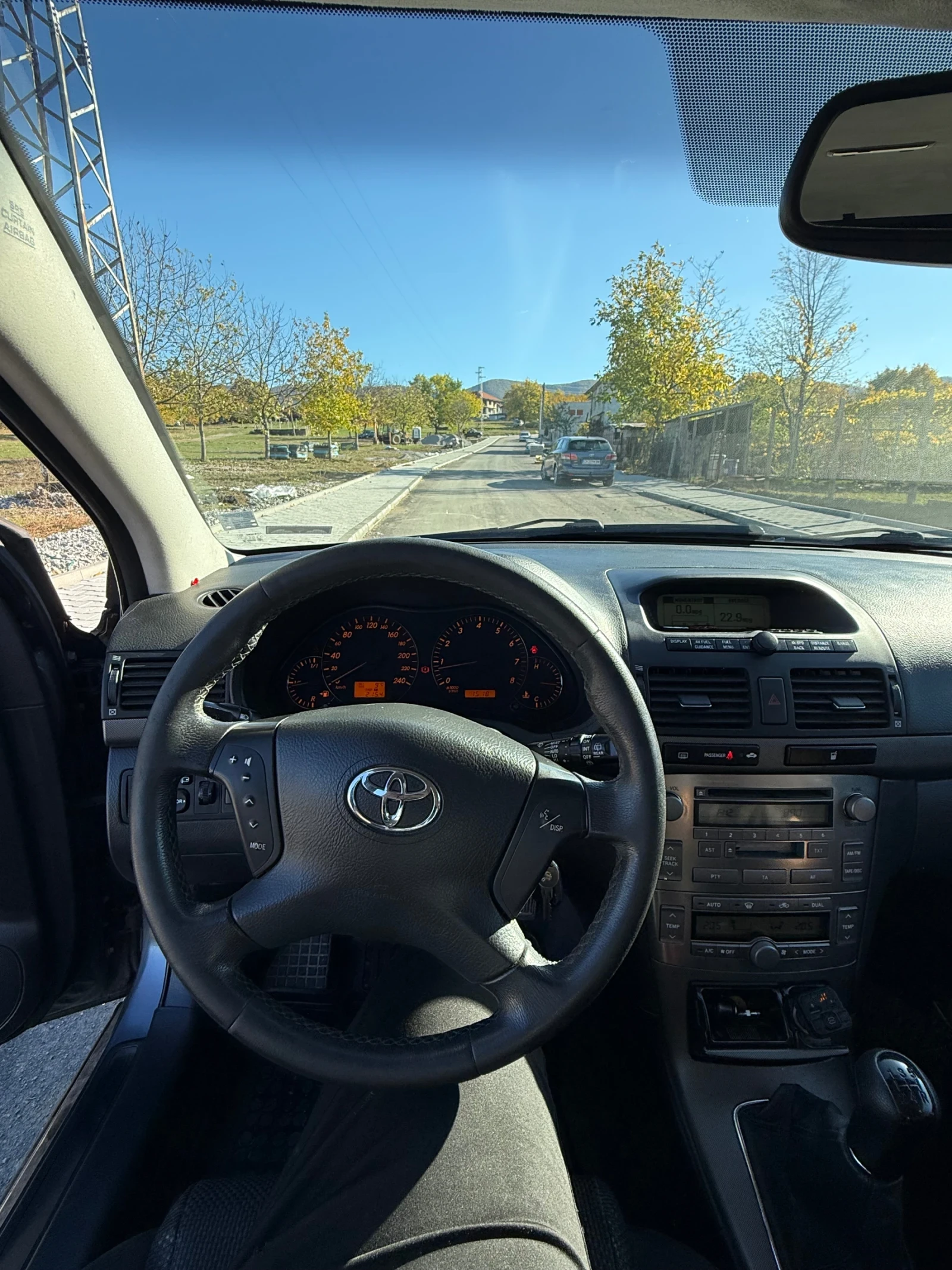 Toyota Avensis 1.8 Бензин-Газ VVT-i, снимка 10 - Автомобили и джипове - 54045557