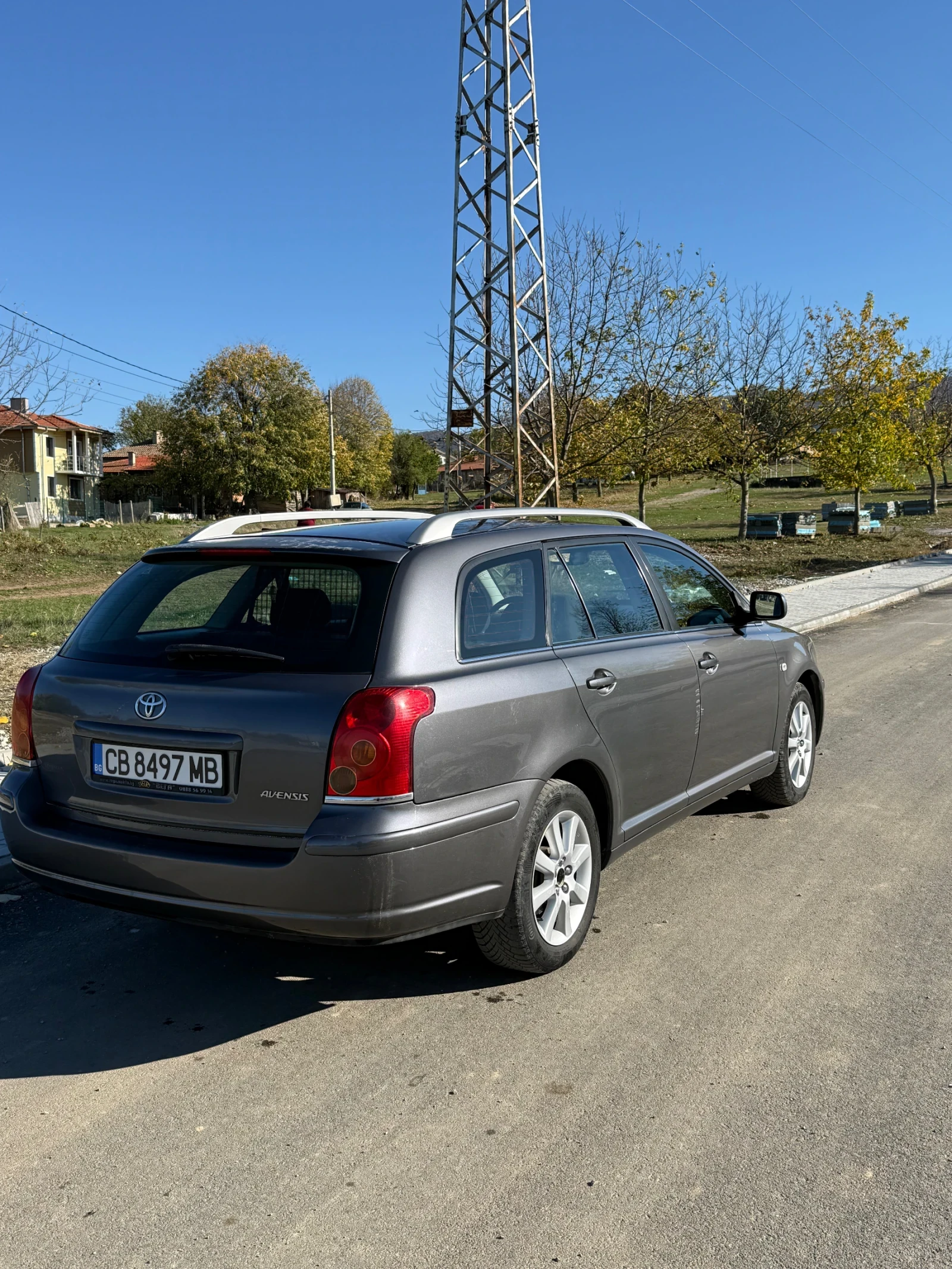 Toyota Avensis 1.8 Бензин-Газ VVT-i, снимка 4 - Автомобили и джипове - 54045557