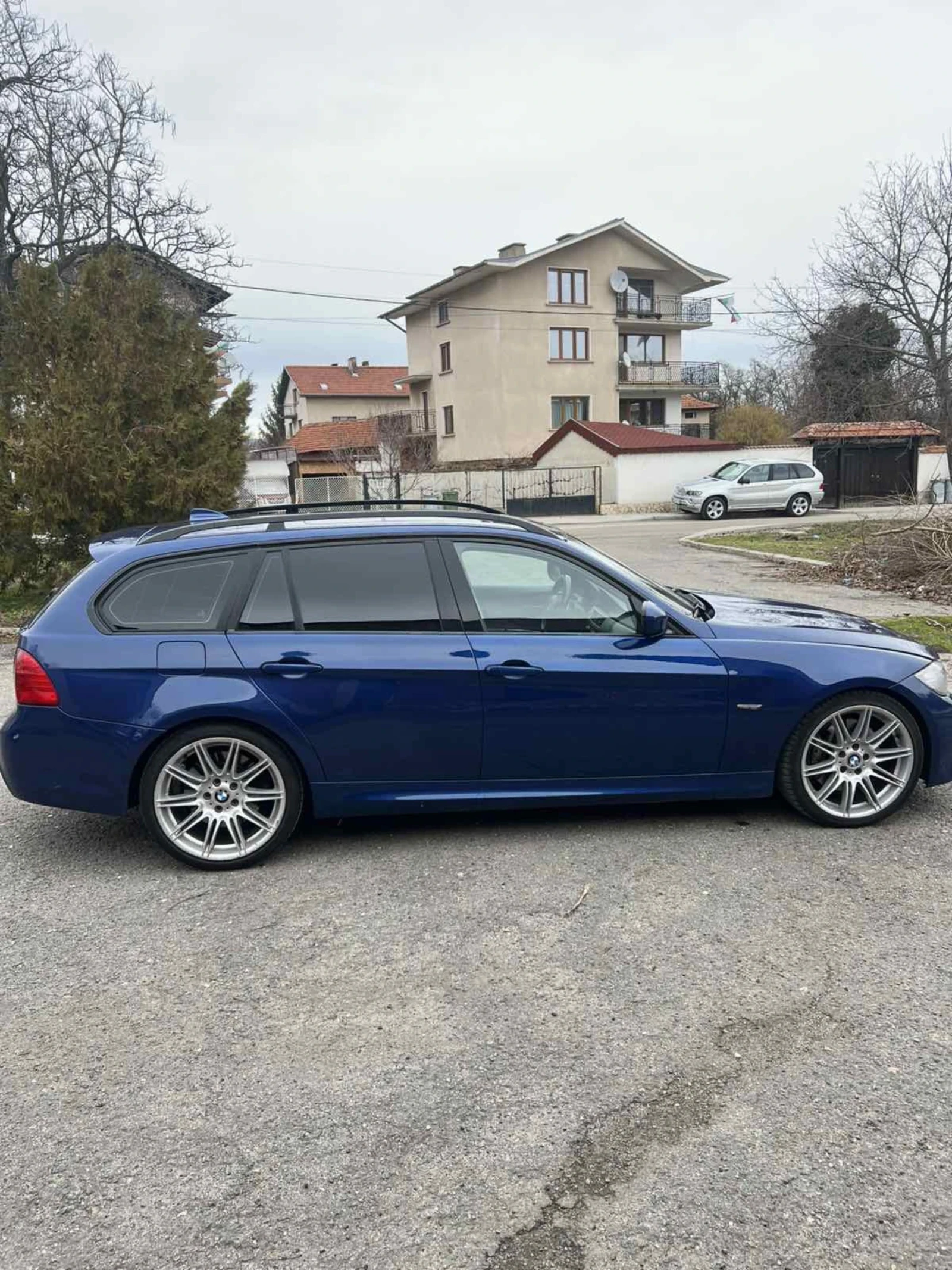 BMW 330 M Paket Xdrive  400кс+ , снимка 2 - Автомобили и джипове - 54176647