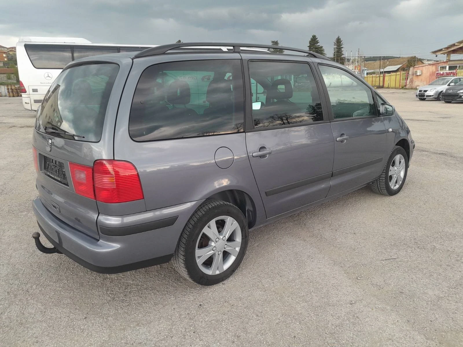 Seat Alhambra, снимка 8 - Автомобили и джипове - 54259648