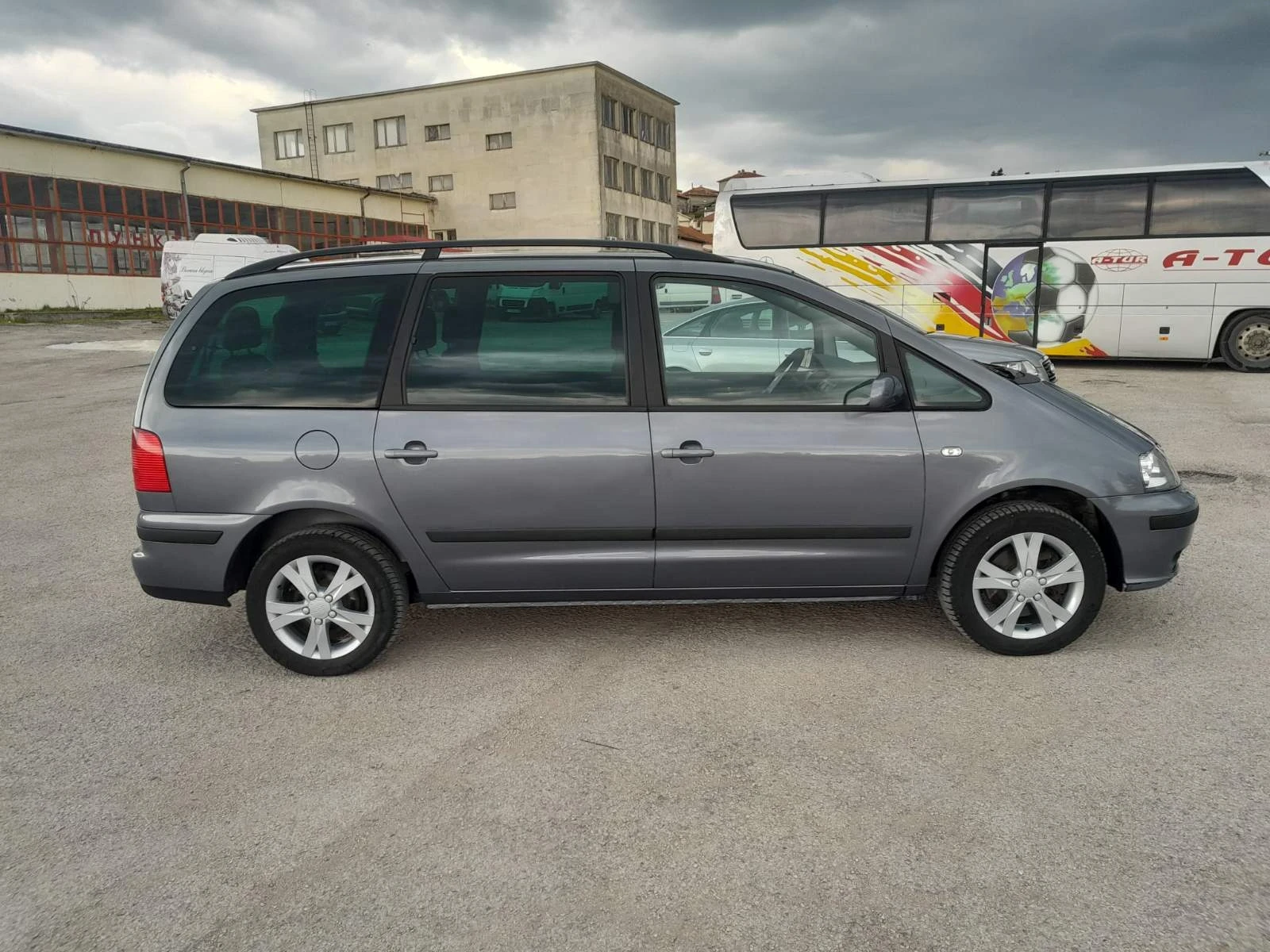 Seat Alhambra, снимка 6 - Автомобили и джипове - 54259648