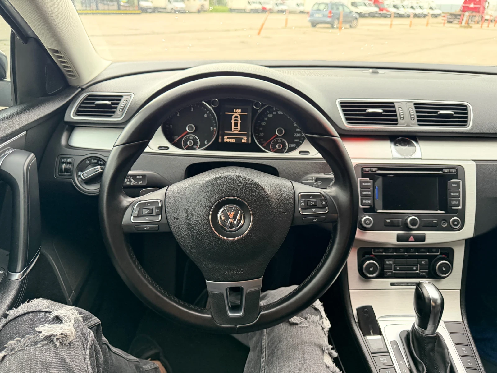 VW Passat 2.0TDI DsG, снимка 11 - Автомобили и джипове - 54530885