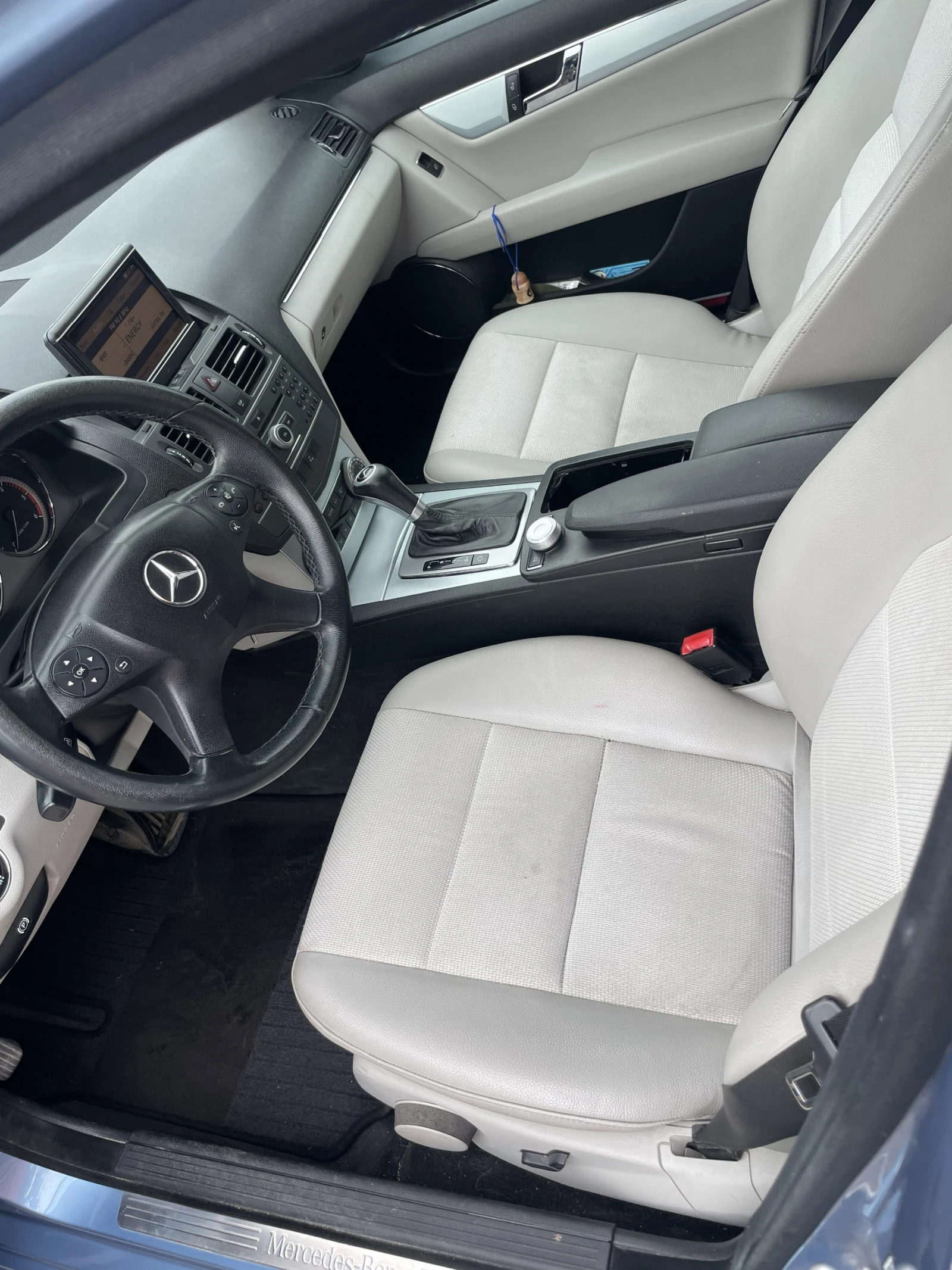 Mercedes-Benz C 220 BlueEfficiency, снимка 10 - Автомобили и джипове - 54582919