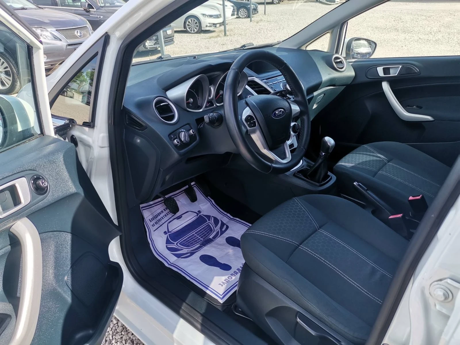 Ford Fiesta 1.25 16V KEYLESS TITANIUM, снимка 7 - Автомобили и джипове - 54702583