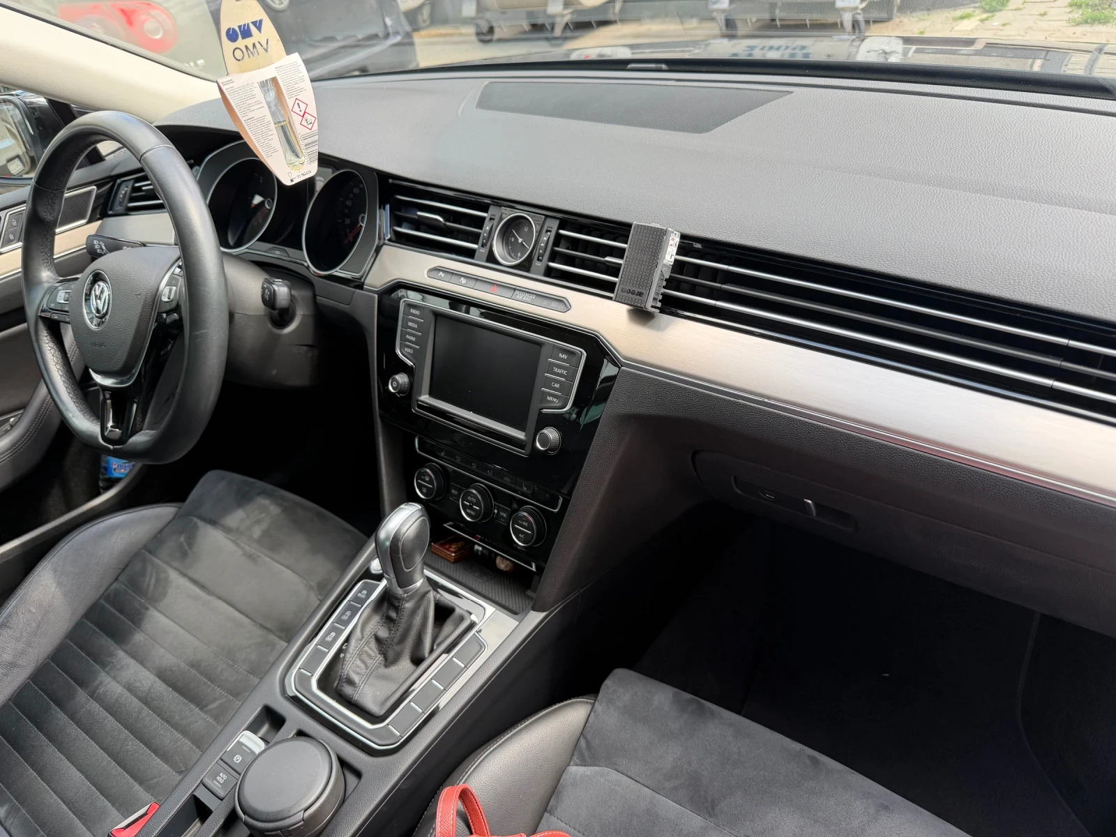 VW Passat 2.0 tdi, снимка 6 - Автомобили и джипове - 54810165