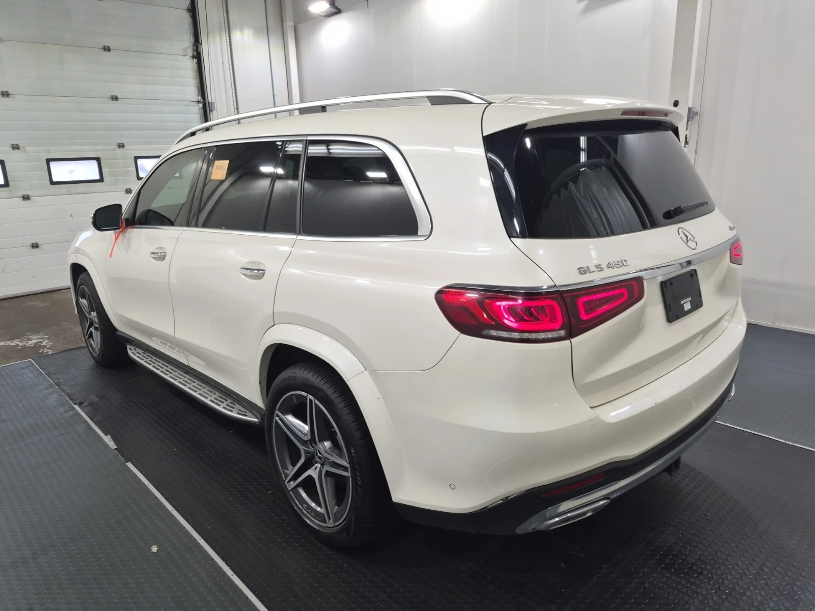 Mercedes-Benz GLS 450 AMG * ОБДУХВАНЕ * BURMESTER * 7 MEСТА * CARFAX * , снимка 4 - Автомобили и джипове - 54858213
