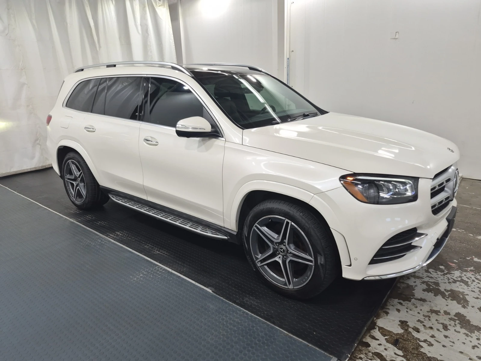 Mercedes-Benz GLS 450 AMG * ОБДУХВАНЕ * BURMESTER * 7 MEСТА * CARFAX * , снимка 2 - Автомобили и джипове - 54858213